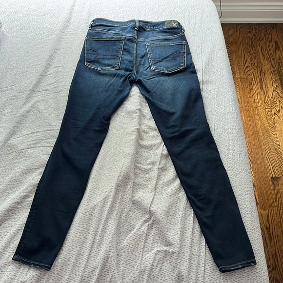 American Eagle Low-rise Skinny Dark Wash Jeggings. Size 8, regular length. - Picture 4 of 4